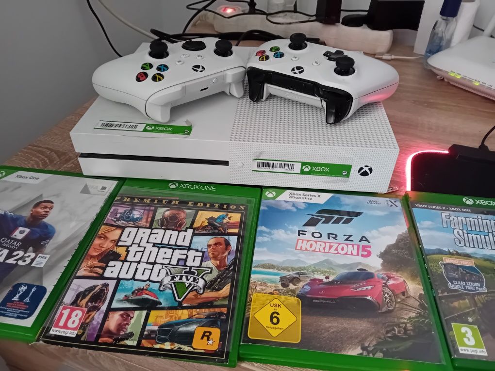 Xbox one s +4 jocuri