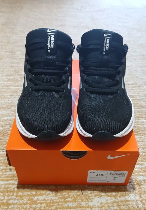 Adidasi dama NIKE originali