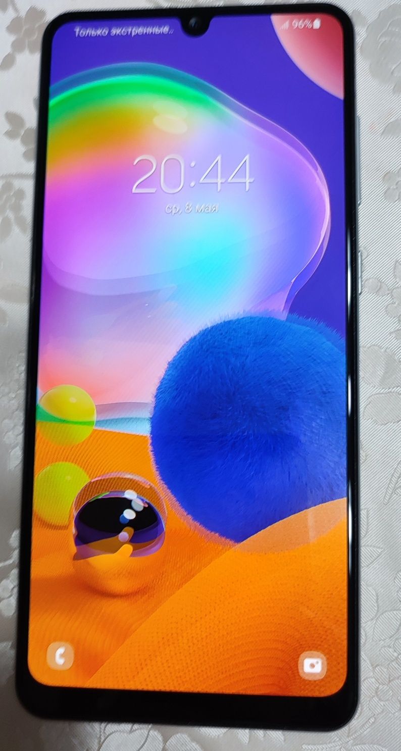 Продам смартфон Samsung Galaxy A31