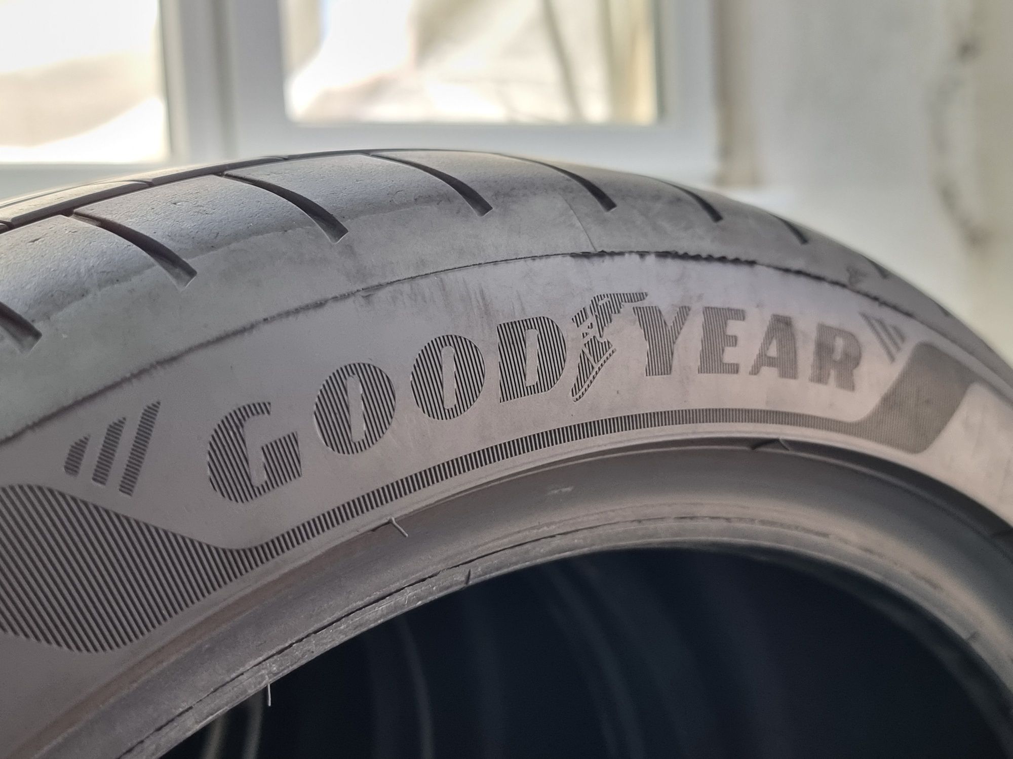 "Dot 22" 205/45/17 Dunlop 4Броя: 350лв 6.5мм