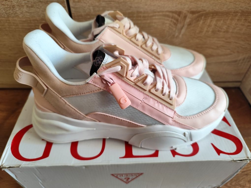 Сникърси Guess 40 номер