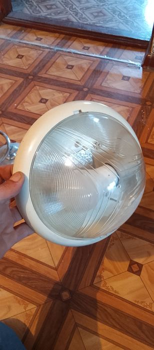 Срочно продам люстры