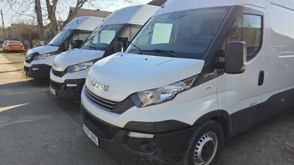 Inchiriez Microbuz / Dubă Iveco Daily Maxi
