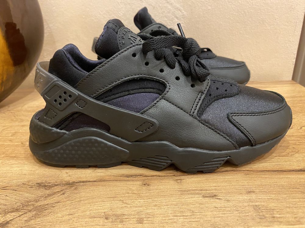 Nike Huarache triple black дамски маратонки 37.5 100% оригинал!