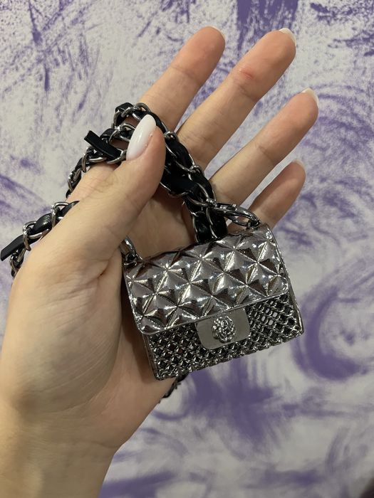 Мини чанта с метален декор