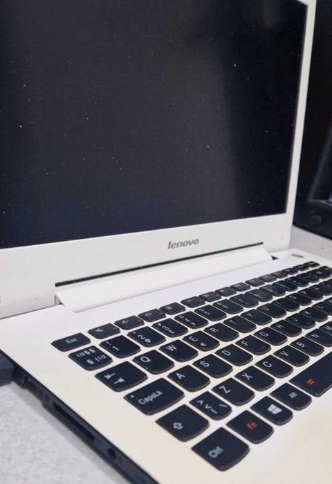 Laptop Lenovo 4gb ddr3 i5 nvidia 2gb