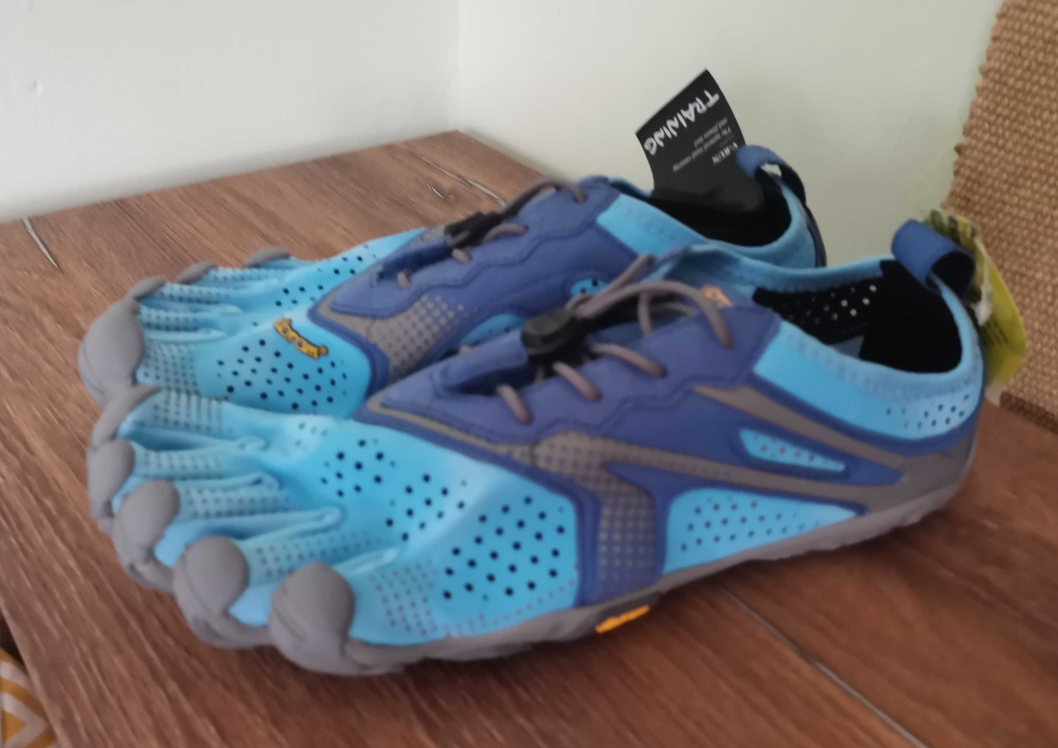 Боси обувки от дишаща материя Vibram V - Run