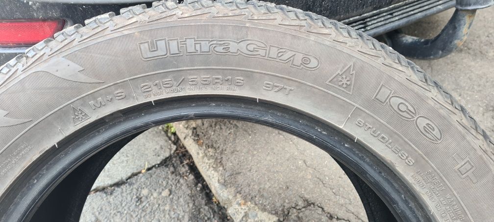 Goodyear  215 55 16 iarna perechea 300 lei.