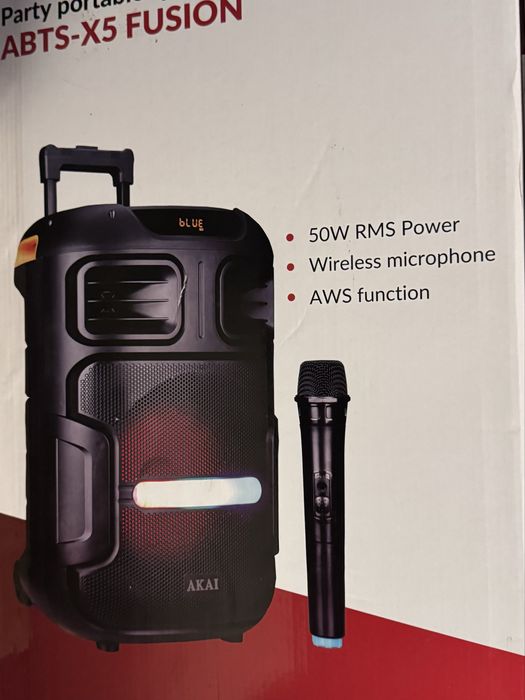 Boxa noua Akai Party cu microfon