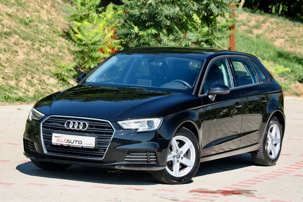Audi A3 TVA deductibil * S-Tronic * Quattro * Navi * Faruri Xenon * ISOFIX