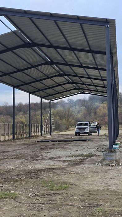 Vand hale metalice la preț corect