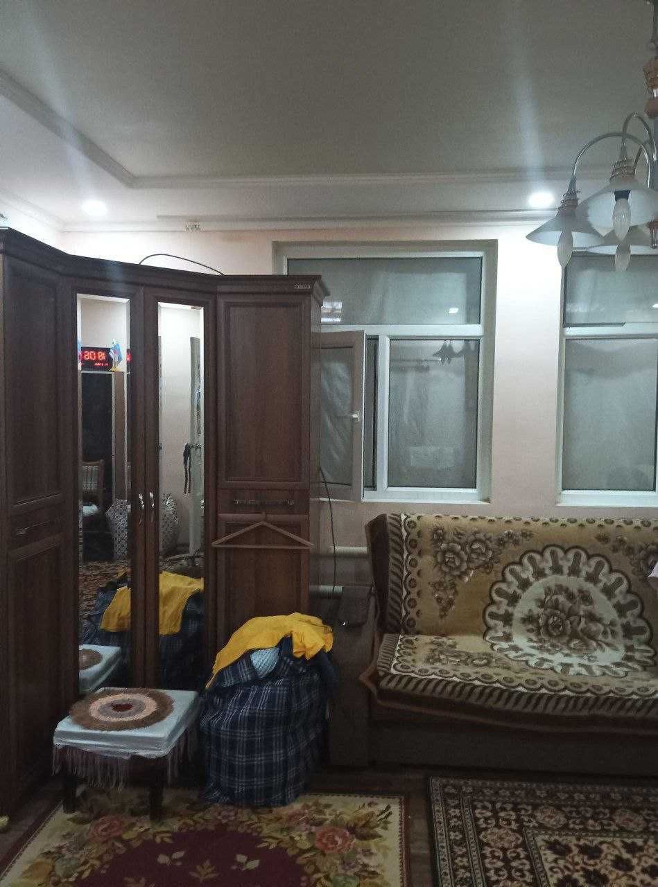 ул. Дашнабад 3 комн. ,  1 - сотка (Азербайджанский центр, Муз. Школа )