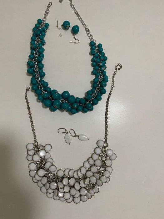 Два роскошных колье