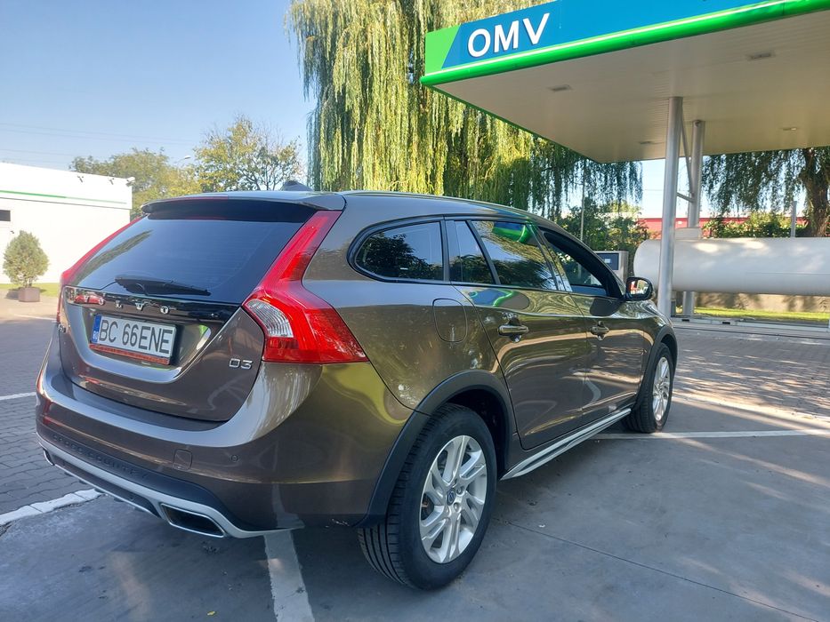 Volvo V60 Cross Country 2018 2.0 tdi 150 cp