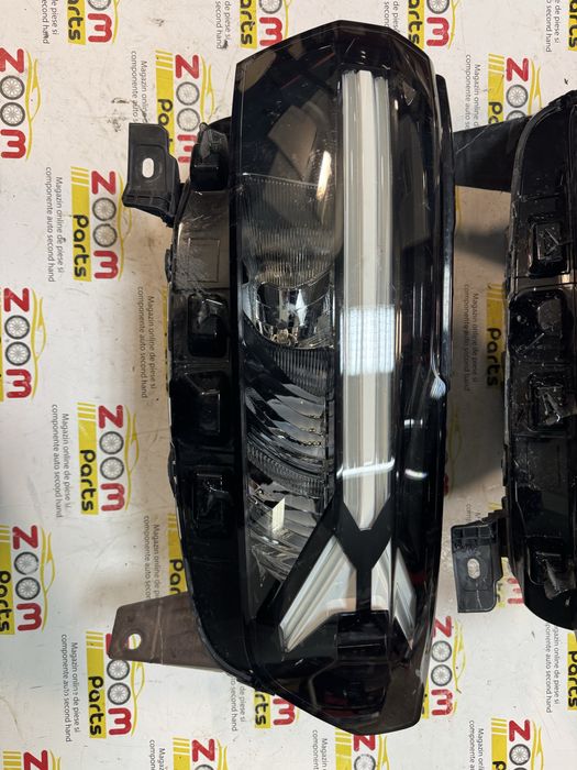 Far stanga dreapta full LED Dacia Duster 3 2024-2025-2026