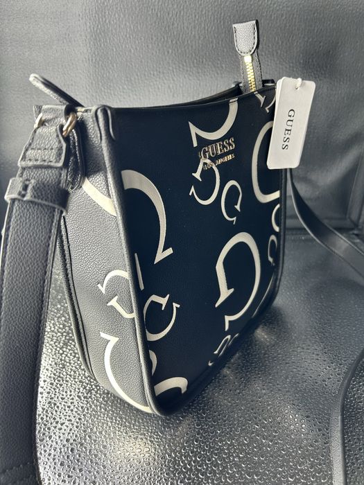 Poseta de dama Guess noua cu eticheta