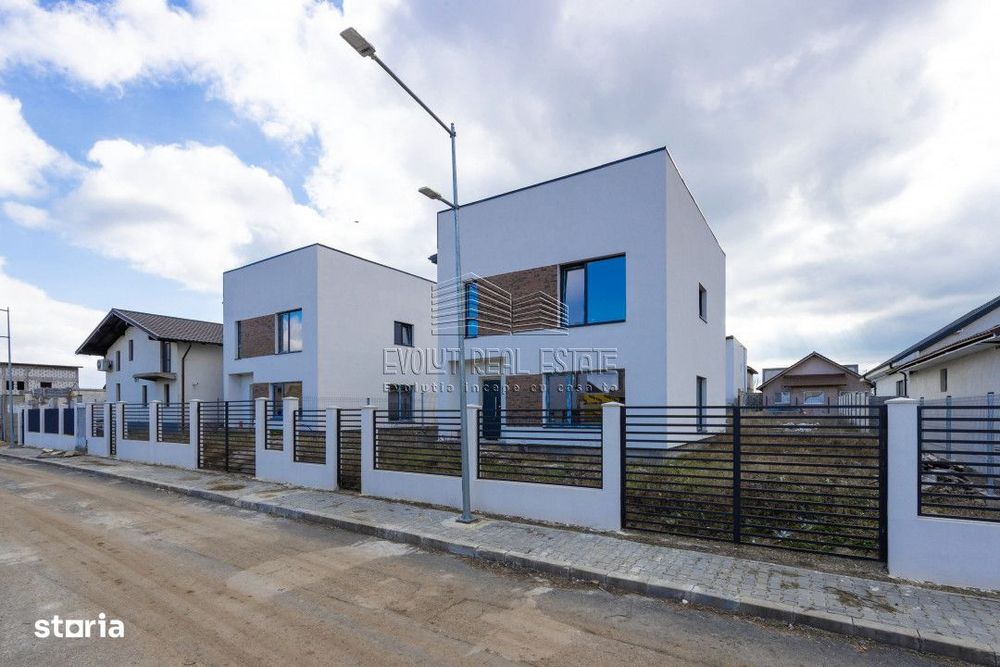 Vila economica cu panouri fotovoltaice si pompa de caldura Valu lui Tr