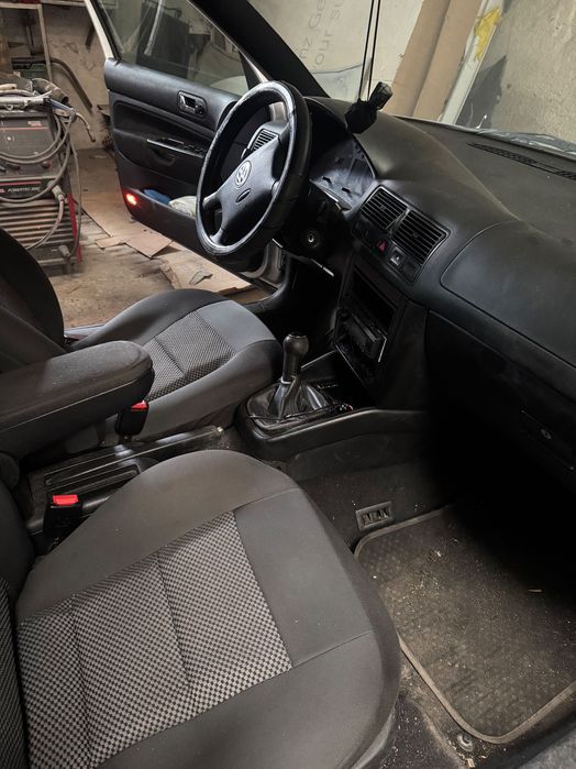 golf 4 variant 1.9 tdi(ALH) pentru piese