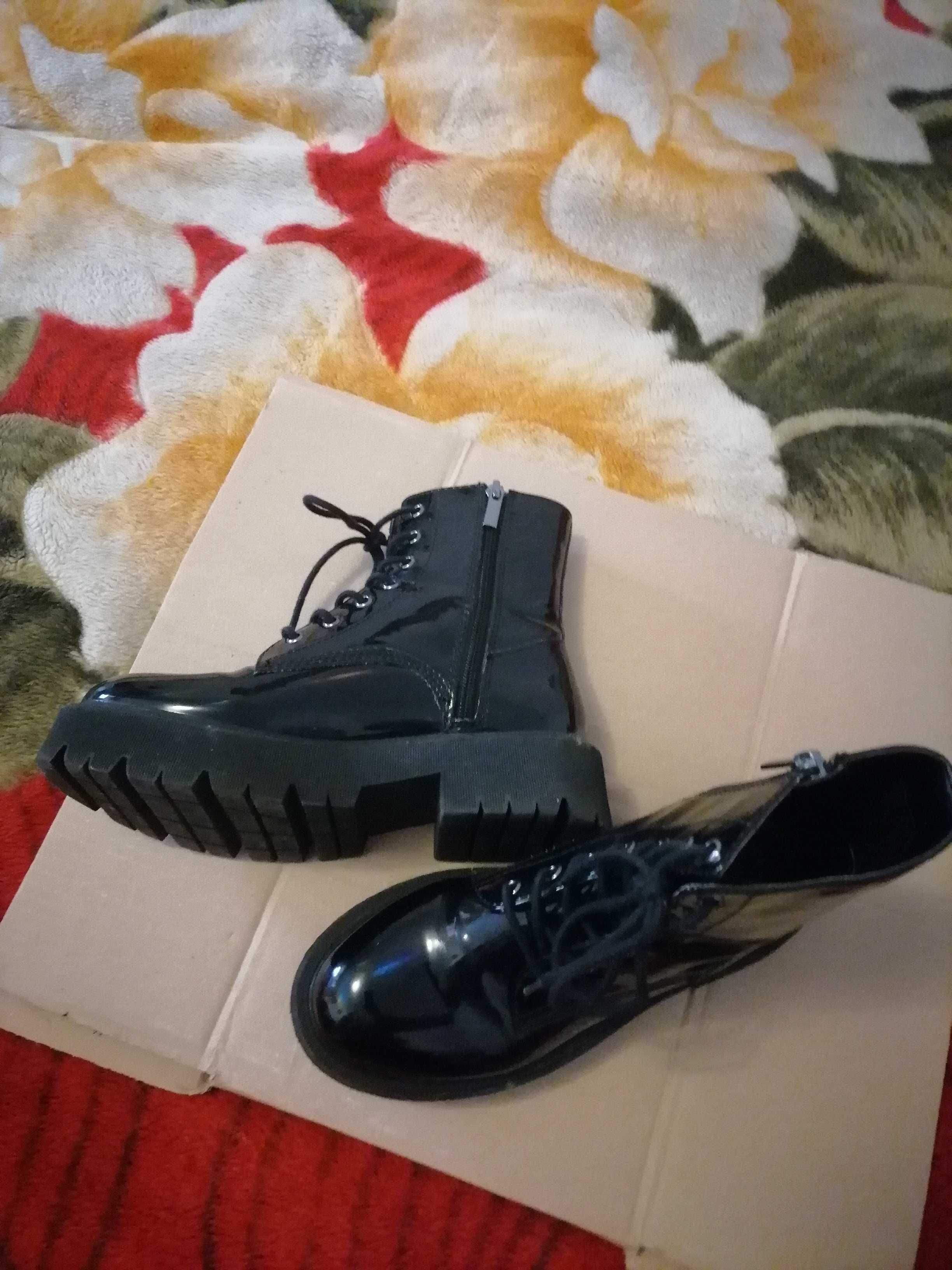 Bershka ghete dama din piele ecologica lacuita mas. 36 culoare negru