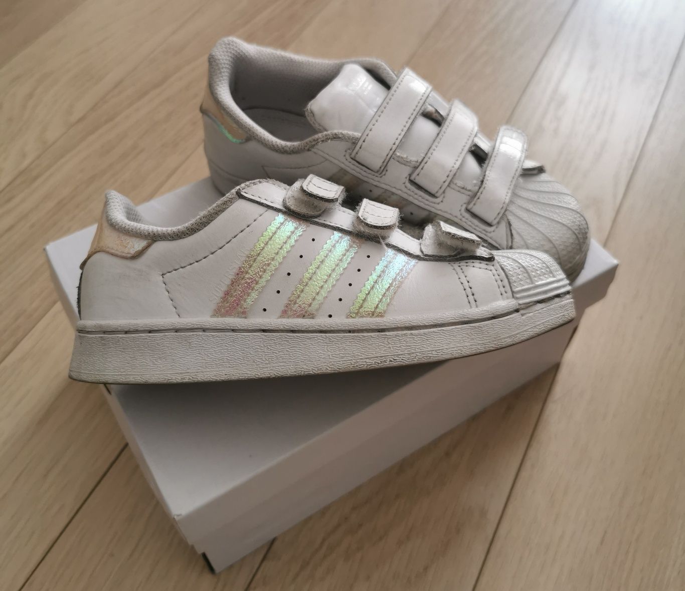 Adidas superstar