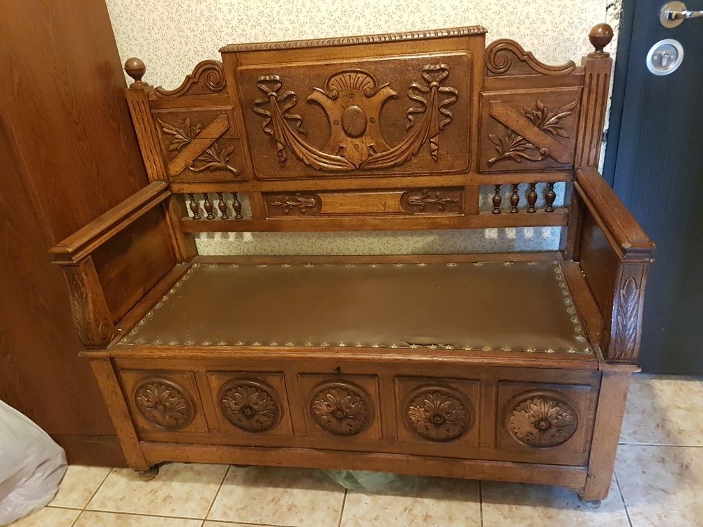 Mobila antica lemn trandafir (bancheta din lemn sculptata + bufet )