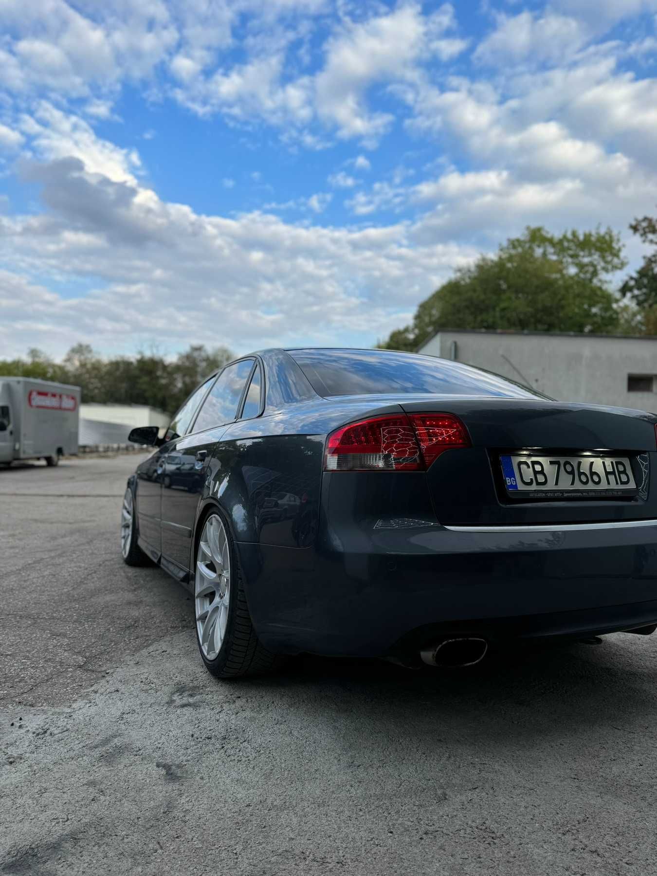 Лек автомобил Audi A4 B7