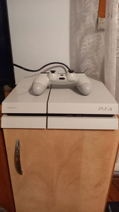 Ps4 slim alb varianta disk