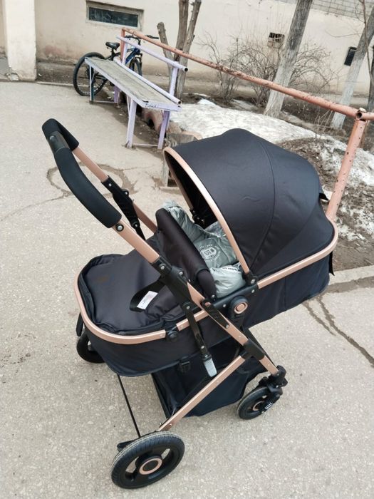 Продам коляску в хорошем состоянии