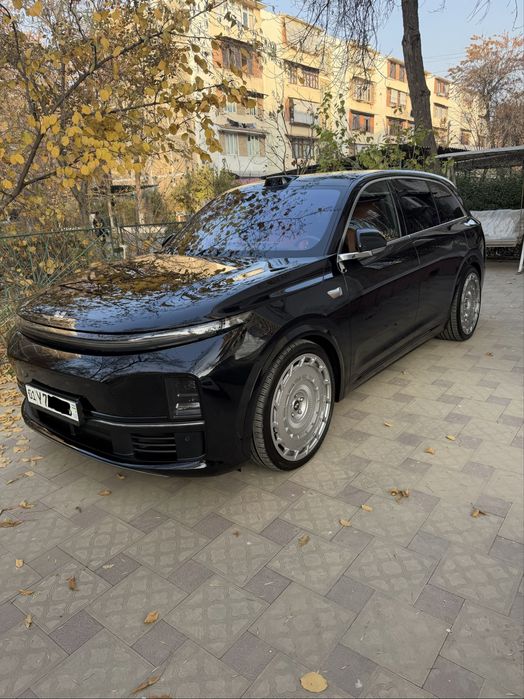 Продаютя Li 7 Ultra 2025 года