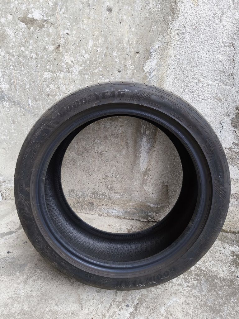 Гуми Goodyear 225 45 18