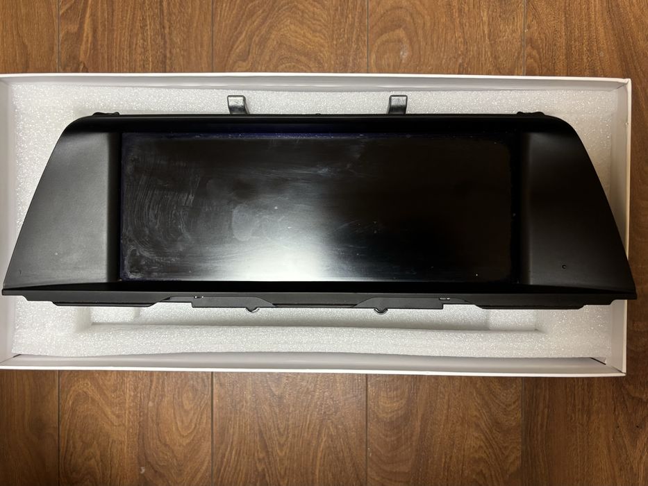 BMW F10 голяма навигация CIC екран оригинален