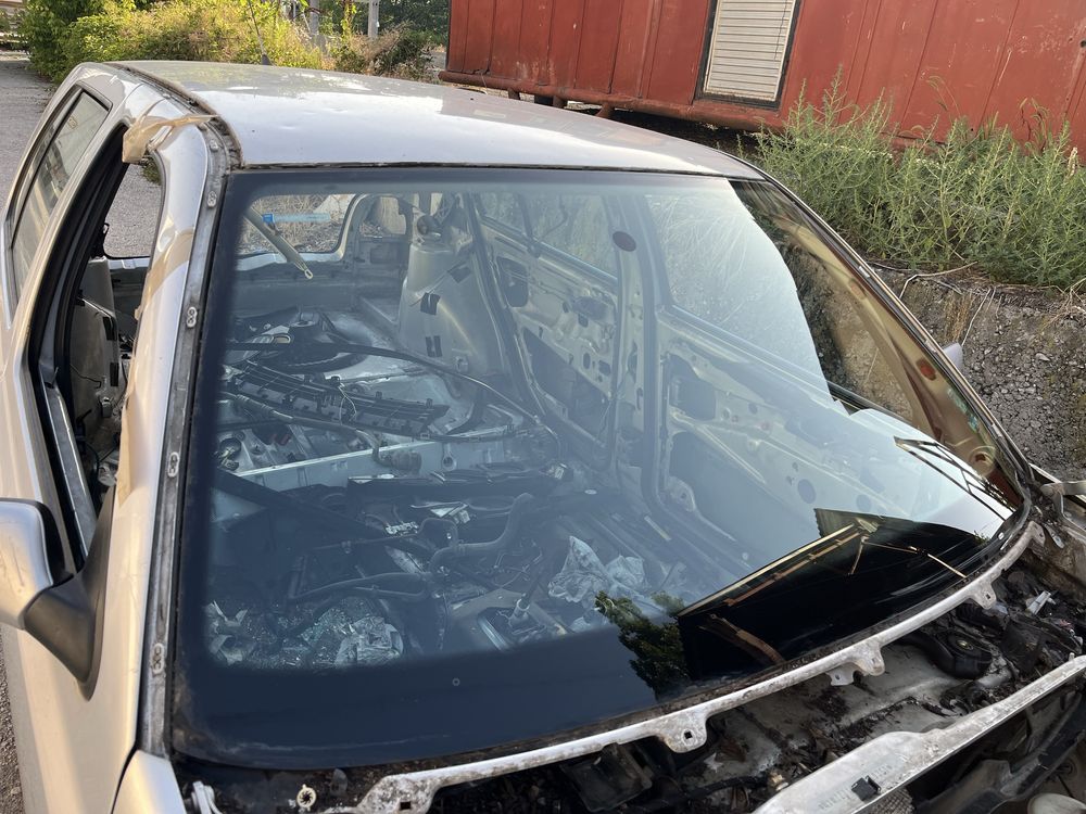 Предно стъкло за VW Golf 3