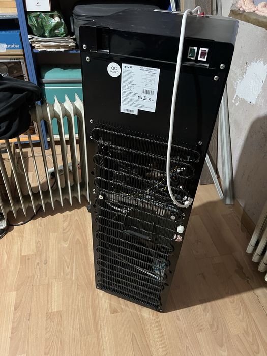 Диспенсър за вода