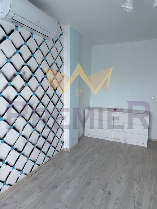 Дава се под наем Тристаен апартамент в Варна, Бриз - 165 кв.м за 1300 € - Снимка #5