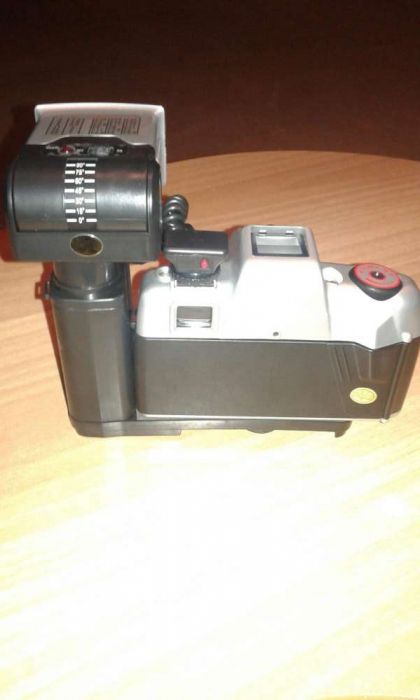 Vând aparat foto cu film