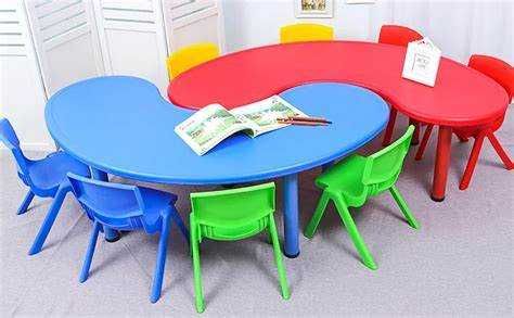 Стол детский пластиковый