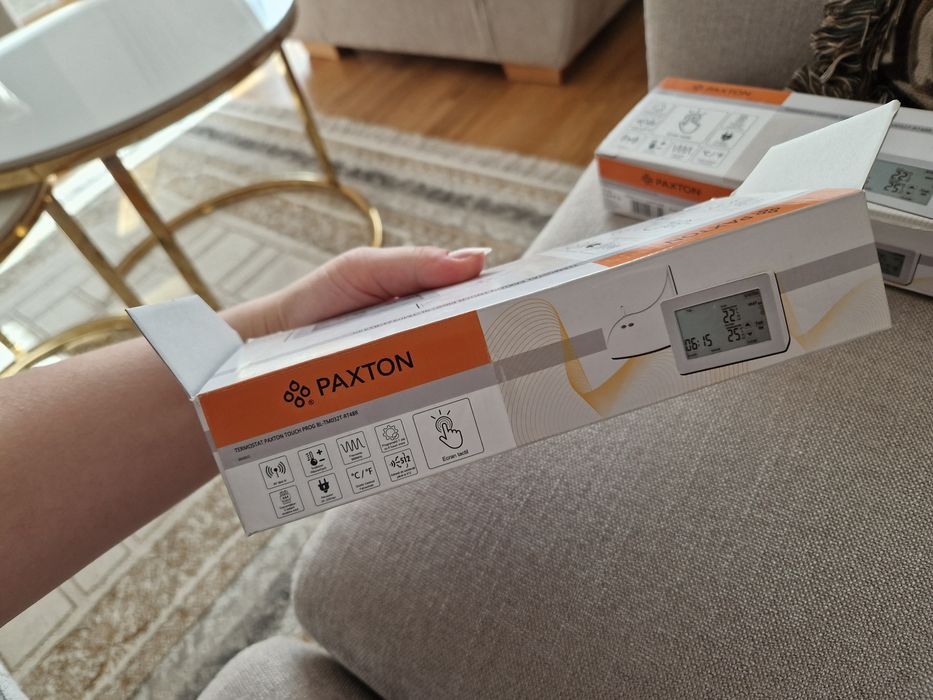 Doua termostate identice Paxton noi