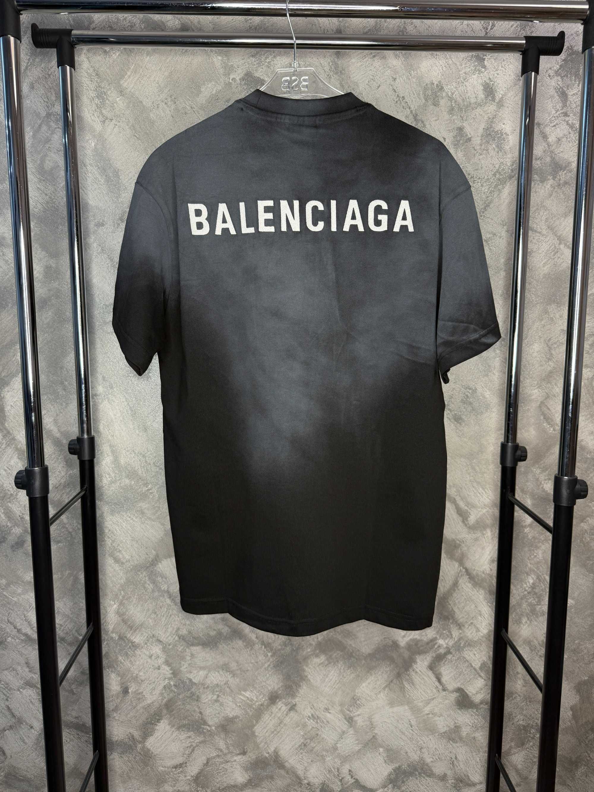 Tricou Balenciaga