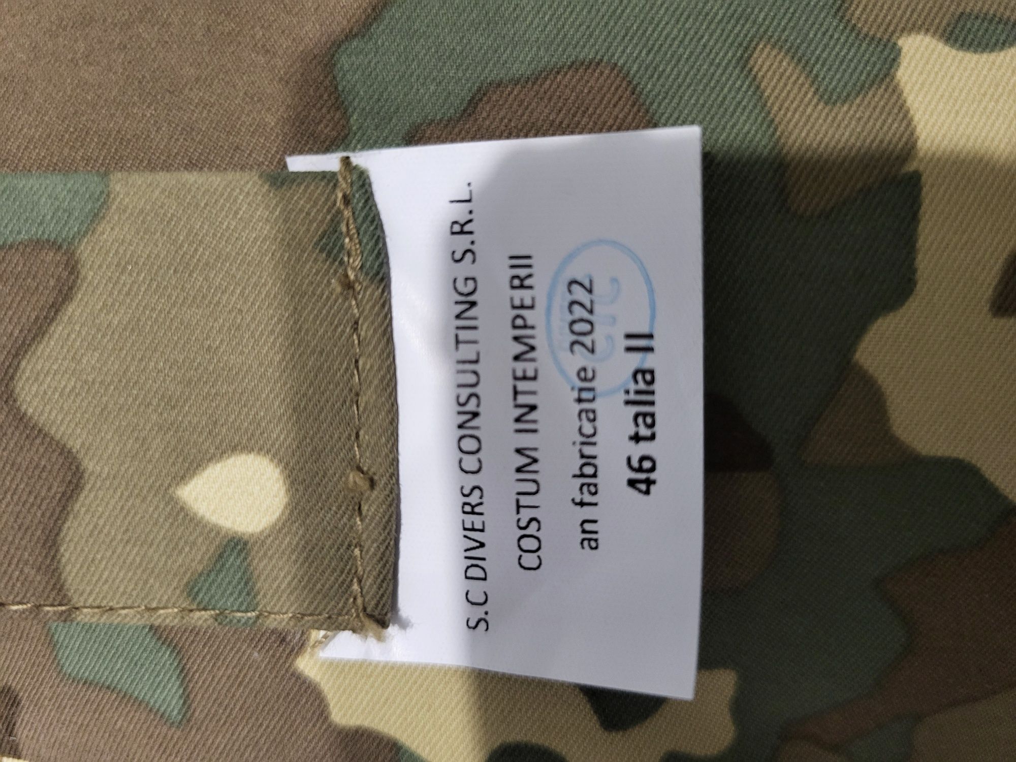 Costum interperii