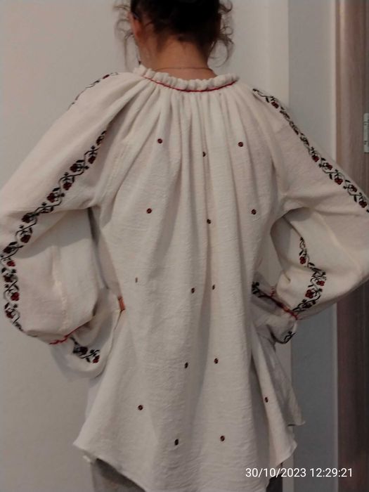 Camasa traditionala ( ie ) dama - lucrata manual