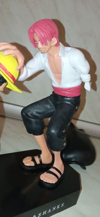 One piece Luffy and Shanks екшън фигури