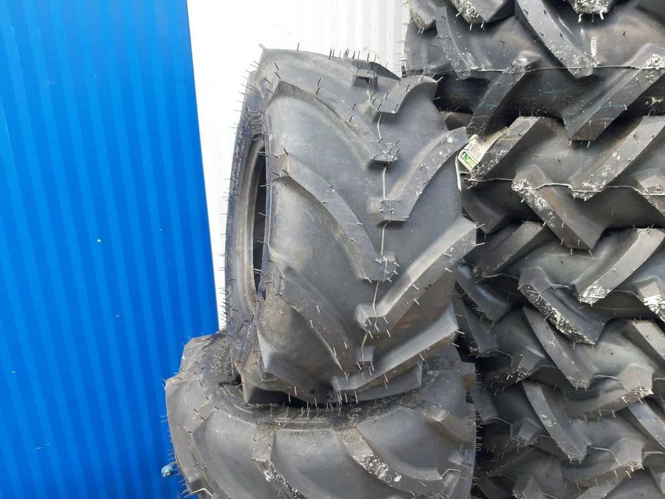 18x8.50-8 Anvelope noi de tractoras John Deere Cauciucuri BKT