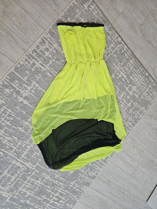 Пляжное платье неоновое