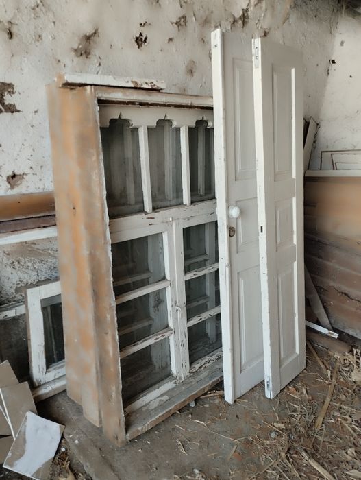 Эдик ва деразалар сотилади