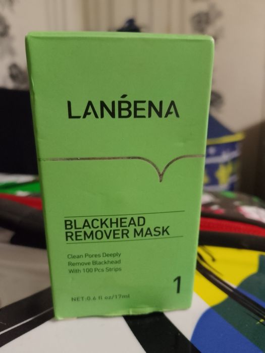 Маска от чёрных точек и угрей