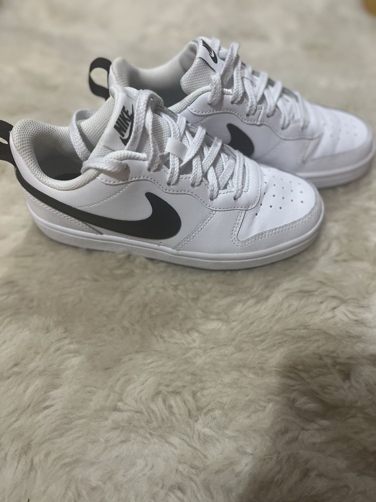 Дамски кецове Nike