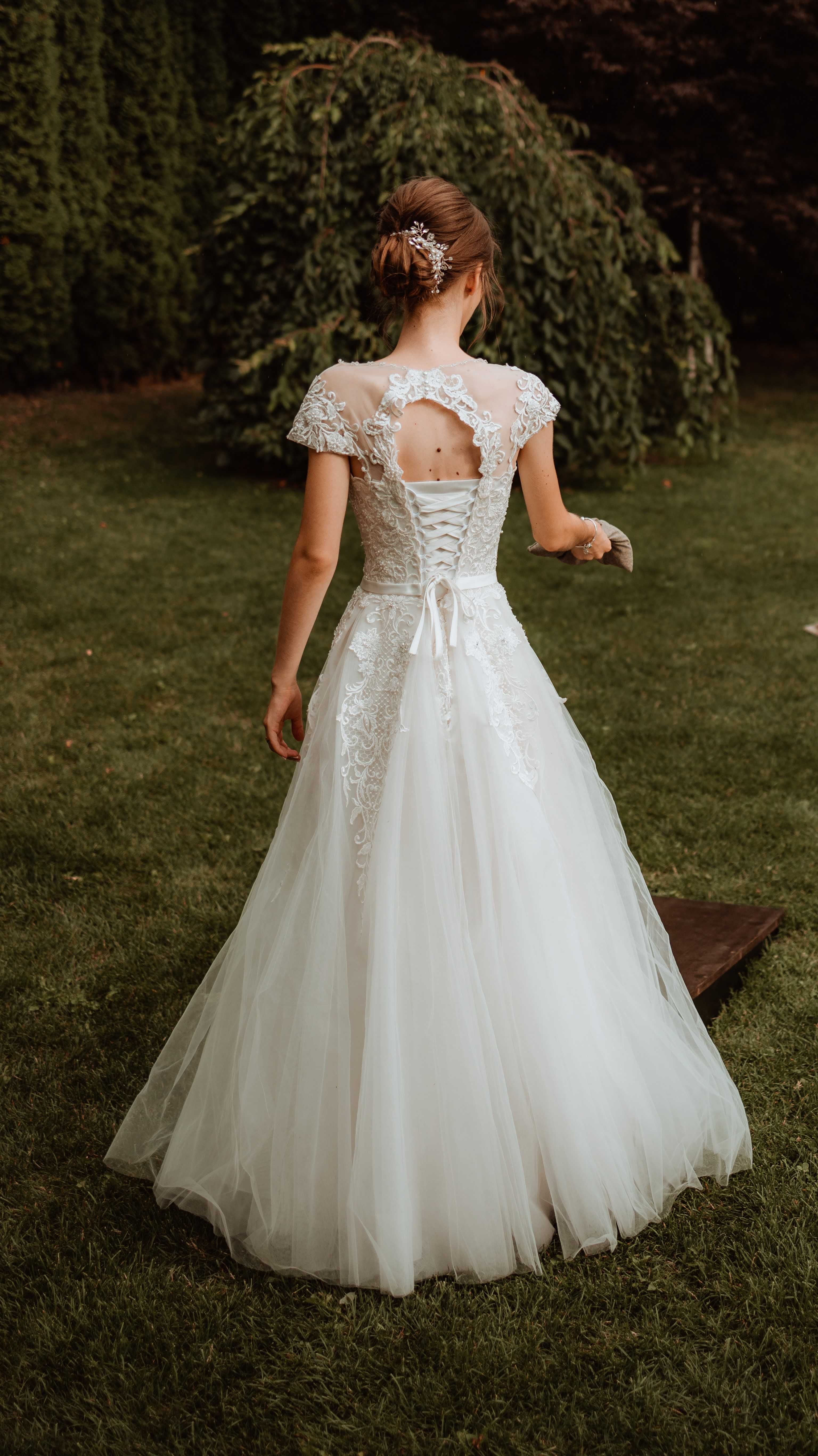 Vand rochie de mireasa, model A, marimea XS/S