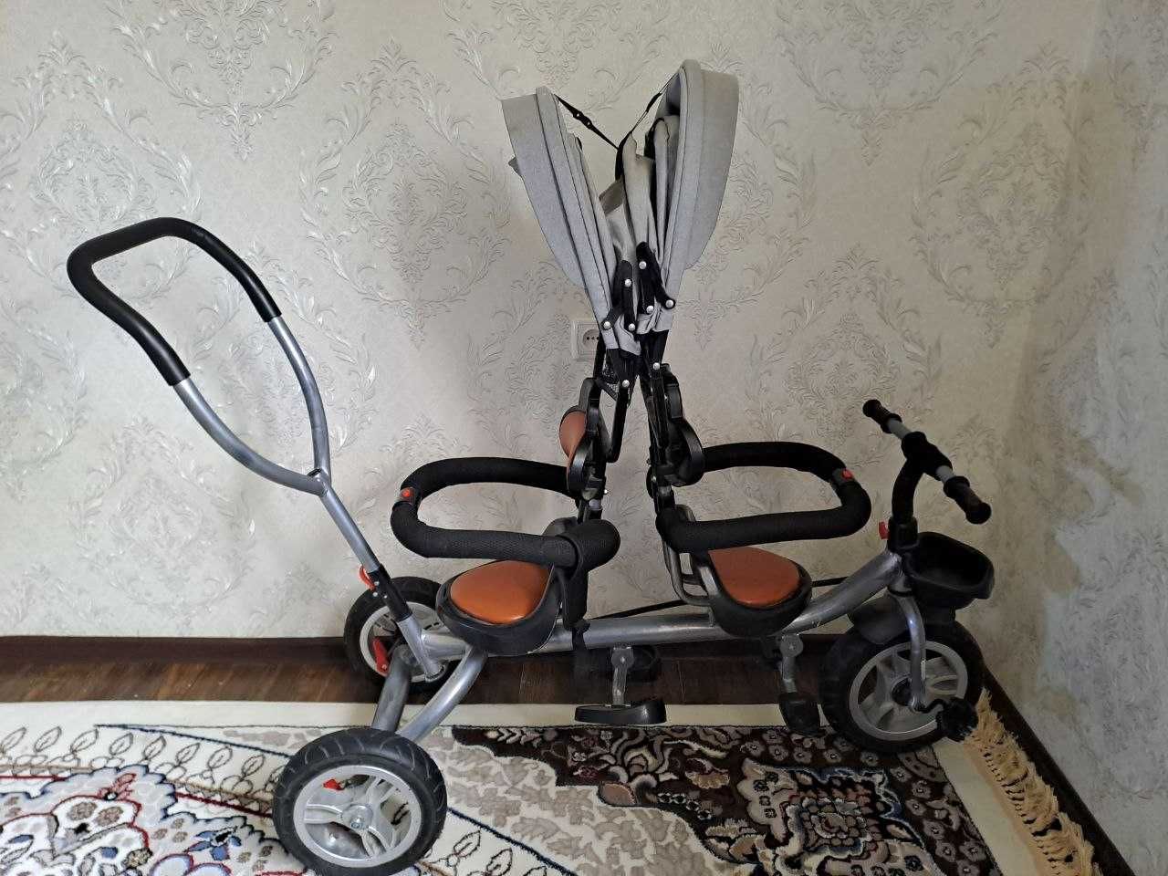 Велоколяска для близнецы
