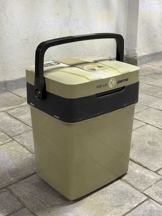 Lada frigorifica electrica Peme 12V/220V, 26 litri, bej inchis