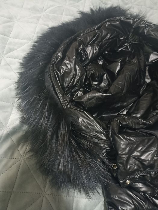 Яке с естествена яка